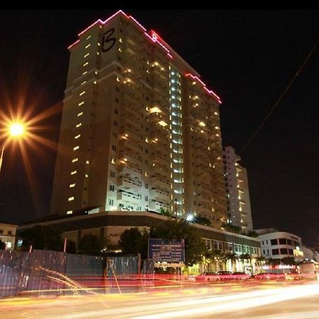 Alora Hotel Penang Pinang Exteriör bild