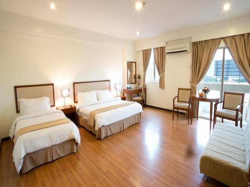 Alora Hotel Penang Pinang Exteriör bild